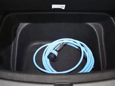 Vendo Tesla Model Y 2022 - 41900 EUR, 27000 km - AUTO.MOTO.pt