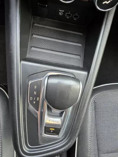 Vendo Renault Captur 2021 - 19450 EUR, 85000 km - AUTO.MOTO.pt