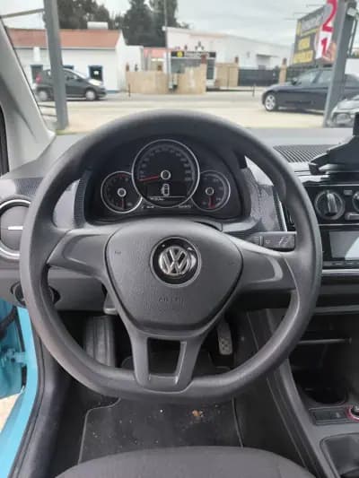 Vendo Volkswagen Up! 2019 - 9980 EUR, 70000 km - AUTO.MOTO.pt