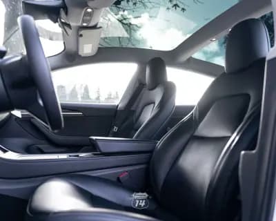 Vendo Tesla Model 3 2022 - 32990 EUR, 121900 km - AUTO.MOTO.pt