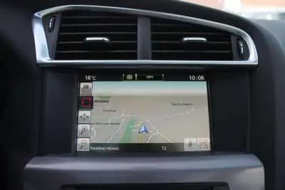 Sell Citroën C4 2017 - 12990 EUR, 132000 km - AUTO.MOTO.pt