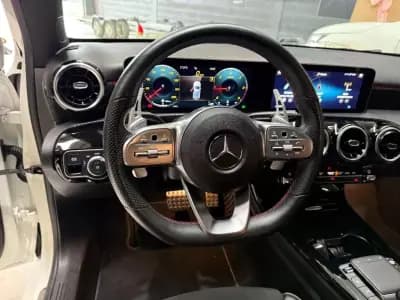 Vendo Mercedes-Benz A 180 2020 - 25499 EUR, 132000 km - AUTO.MOTO.pt