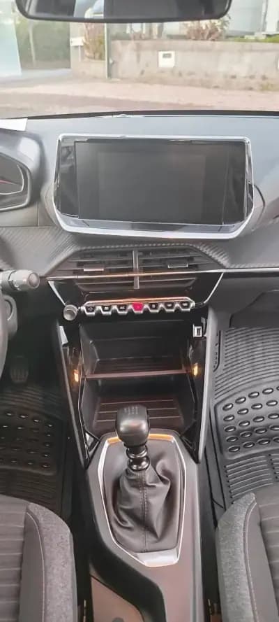 Sell Peugeot 208 2023 - 19450 EUR, 52000 km - AUTO.MOTO.pt