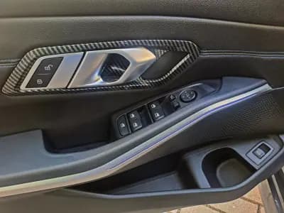 Vendo BMW 320 2020 - 31000 EUR, 130000 km - AUTO.MOTO.pt