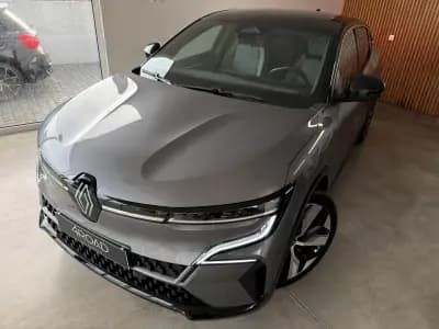 Vendo Renault Mégane E-Tech 2022 - 25500 EUR, 22000 km - AUTO.MOTO.pt