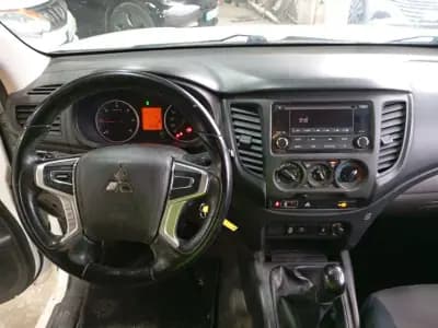 Sell Mitsubishi L200 2019 - 22900 EUR, 126430 km - AUTO.MOTO.pt