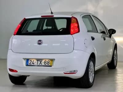 Vendo Fiat Punto 2017 - 7950 EUR, 77357 km - AUTO.MOTO.pt