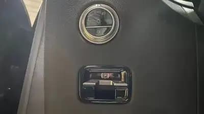 Sell Mercedes-Benz GLC 220 2024 - 69680 EUR, 20294 km - AUTO.MOTO.pt