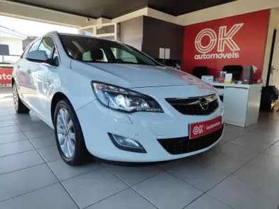 Vendo Opel Astra Sports Tourer 2011 - 6750 EUR, 226000 km - AUTO.MOTO.pt