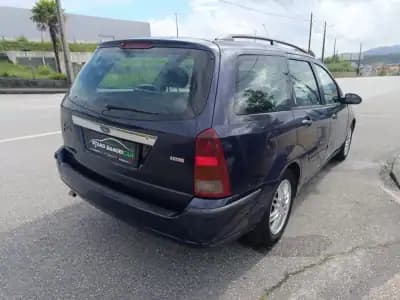 Vendo Ford Focus 2002 - 1800 EUR, 400000 km - AUTO.MOTO.pt