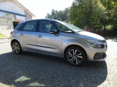 Vendo Citroën C4 Picasso 2017 - 13990 EUR, 169000 km - AUTO.MOTO.pt