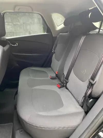 Sell Renault Captur 2014 - 10750 EUR, 114000 km - AUTO.MOTO.pt