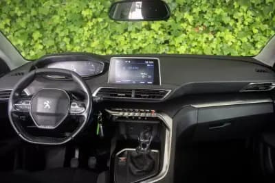 Vendo Peugeot 5008 2019 - 16900 EUR, 272000 km - AUTO.MOTO.pt