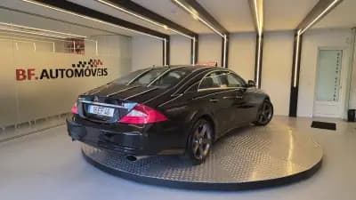 Sell Mercedes-Benz CLS 320 2007 - 12500 EUR, 452570 km - AUTO.MOTO.pt