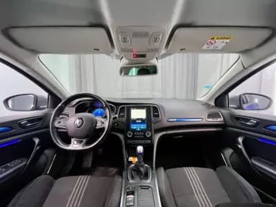 Vendo Renault Mégane 2016 - 13999 EUR, 182000 km - AUTO.MOTO.pt