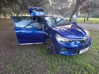 Vendo Renault Clio 2023 - 19990 EUR, 21500 km - AUTO.MOTO.pt