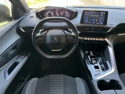 Sell Peugeot 5008 2023 - 29500 EUR, 14500 km - AUTO.MOTO.pt