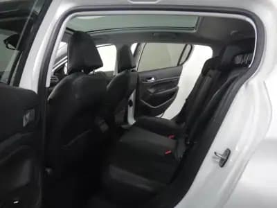 Sell Peugeot 308 2016 - 10900 EUR, 136000 km - AUTO.MOTO.pt