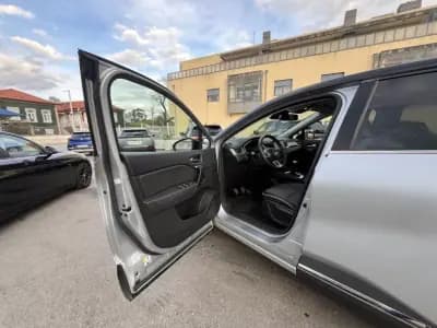 Vendo Renault Captur 2021 - 14950 EUR, 119000 km - AUTO.MOTO.pt