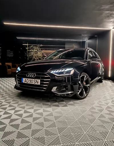 Sell Audi A4 Avant 2020 - 29500 EUR, 113000 km - AUTO.MOTO.pt