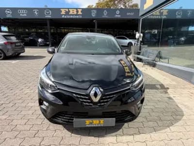 Sell Renault Clio 2022 - 15500 EUR, 77463 km - AUTO.MOTO.pt