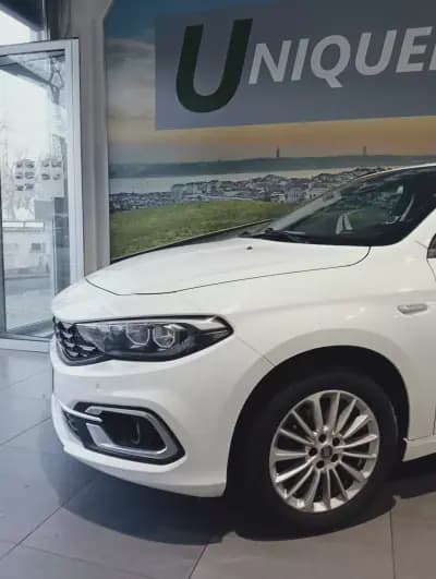 Vendo Fiat Tipo Station Wagon 2021 - 11490 EUR, 139989 km - AUTO.MOTO.pt