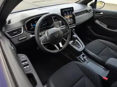 Sell Renault Clio 2024 - 21900 EUR, 57020 km - AUTO.MOTO.pt