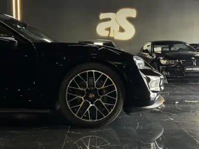 Vendo Porsche Taycan 2023 - 74990 EUR, 35900 km - AUTO.MOTO.pt