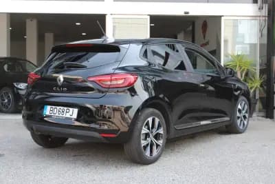 Sell Renault Clio 2023 - 15900 EUR, 41700 km - AUTO.MOTO.pt