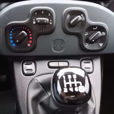 Vendo Fiat Panda 2019 - 7900 EUR, 168991 km - AUTO.MOTO.pt