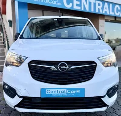 Vendo Opel Combo 2022 - 18450 EUR, 134000 km - AUTO.MOTO.pt