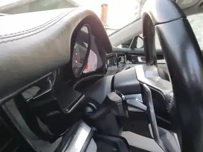 Vendo Porsche Panamera Sport Turismo 2018 - 84990 EUR, 147000 km - AUTO.MOTO.pt