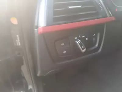 Vendo BMW 320 2017 - 16900 EUR, 160384 km - AUTO.MOTO.pt