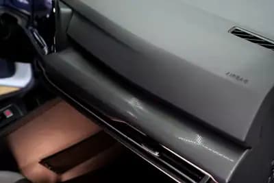 Vendo Volkswagen Golf 2021 - 34970 EUR, 88000 km - AUTO.MOTO.pt