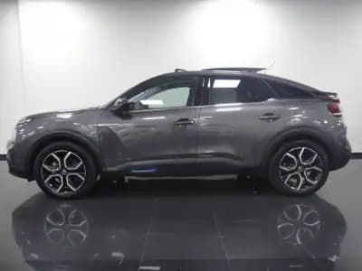 Sell Citroën e-C4 2022 - 19500 EUR, 28000 km - AUTO.MOTO.pt