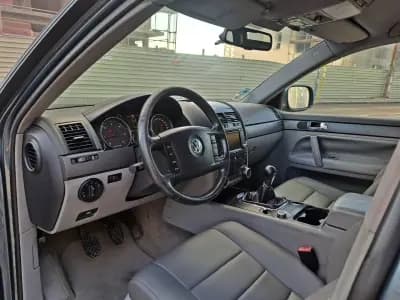 Vendo Volkswagen Touareg 2006 - 10500 EUR, 240000 km - AUTO.MOTO.pt