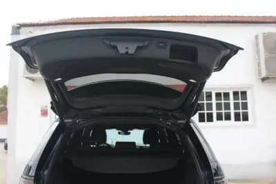 Vendo Land Rover Discovery Sport 2022 - 39780 EUR, 56494 km - AUTO.MOTO.pt