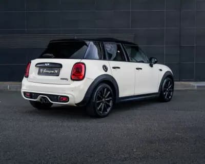 Vendo MINI Cooper 2015 - 19990 EUR, 135300 km - AUTO.MOTO.pt