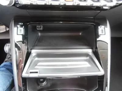 Sell Peugeot e-208 2021 - 18000 EUR, 85265 km - AUTO.MOTO.pt