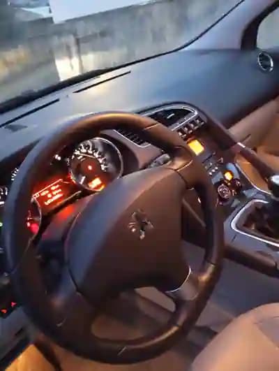 Sell Peugeot 3008 2010 - 123456 EUR, 69000 km - AUTO.MOTO.pt