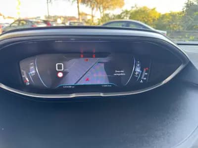 Vendo Peugeot 5008 2018 - 20500 EUR, 137000 km - AUTO.MOTO.pt
