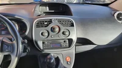 Vendo Renault Kangoo 2019 - 18900 EUR, 190869 km - AUTO.MOTO.pt