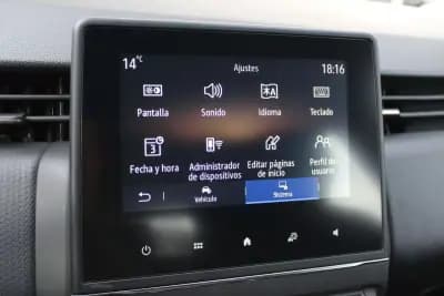 Vendo Renault Clio 2023 - 15900 EUR, 53000 km - AUTO.MOTO.pt