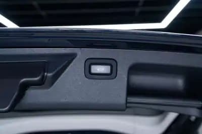 Vendo Land Rover Discovery Sport 2021 - 36950 EUR, 63000 km - AUTO.MOTO.pt