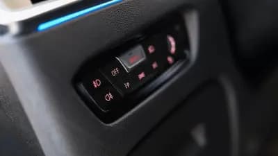 Sell BMW 320 2020 - 29999 EUR, 166000 km - AUTO.MOTO.pt