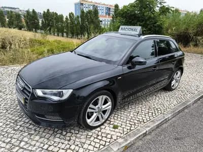 Vendo Audi A3 Sportback 2013 - 14950 EUR, 255105 km - AUTO.MOTO.pt