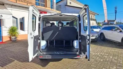 Vendo Renault Trafic 2017 - 21900 EUR, 241154 km - AUTO.MOTO.pt