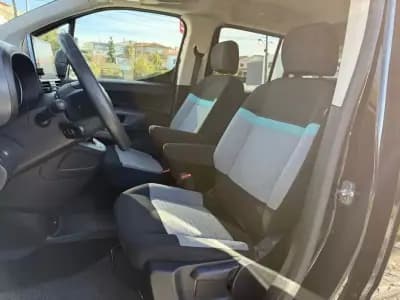 Sell Citroën Berlingo 2021 - 18500 EUR, 211000 km - AUTO.MOTO.pt