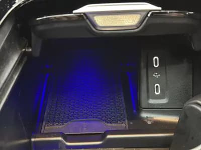 Sell Mercedes-Benz GLC 300 2024 - 66500 EUR, 12000 km - AUTO.MOTO.pt