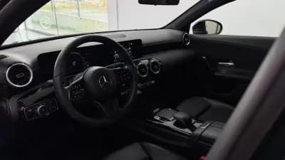 Vendo Mercedes-Benz A 180 2019 - 17990 EUR, 247112 km - AUTO.MOTO.pt